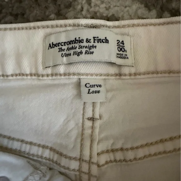 Abercrombie & Fitch Cream High-Rise Pants - Picture 2 of 3